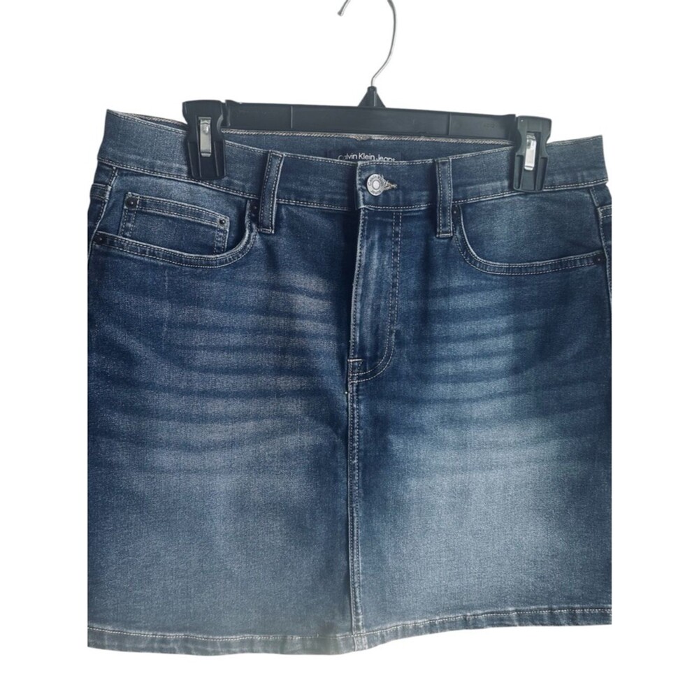 Calvin Klein Jeans Indigo Faded Denim Mini Skirt Size 10/30
